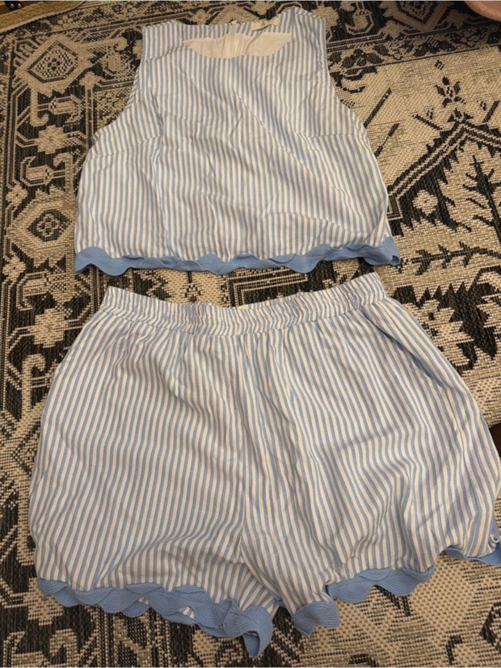 entro Blue & White Striped Scallop-Trim Set